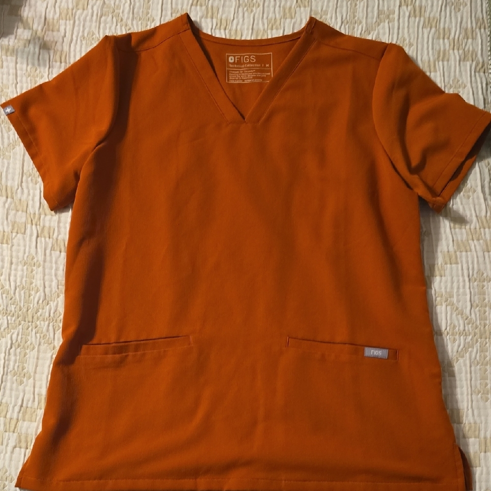 Figs Casma Three-Pocket Top: Dirty Chai